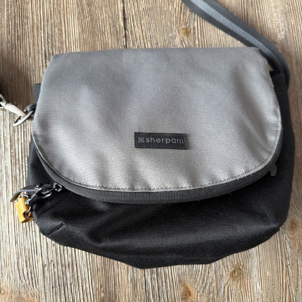 SHERPANI Milli Foldover Saddle Crossbody/Shoulder Bag in Black/gray